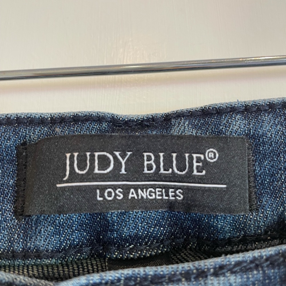 Judy Blue Star-Embellished Blue Flare Jeans - Picture 4 of 7